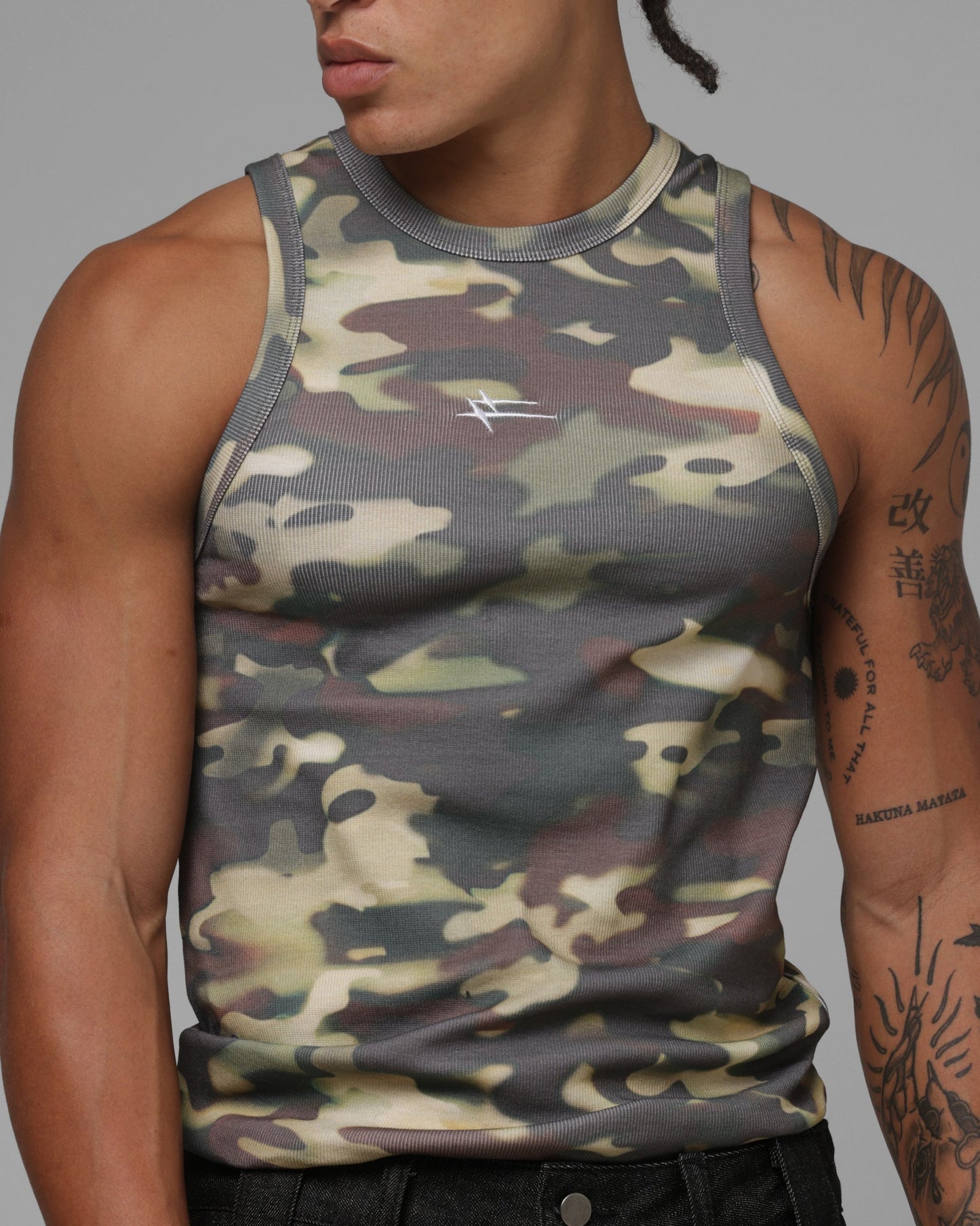 Loiter Hybrid Tank Camo