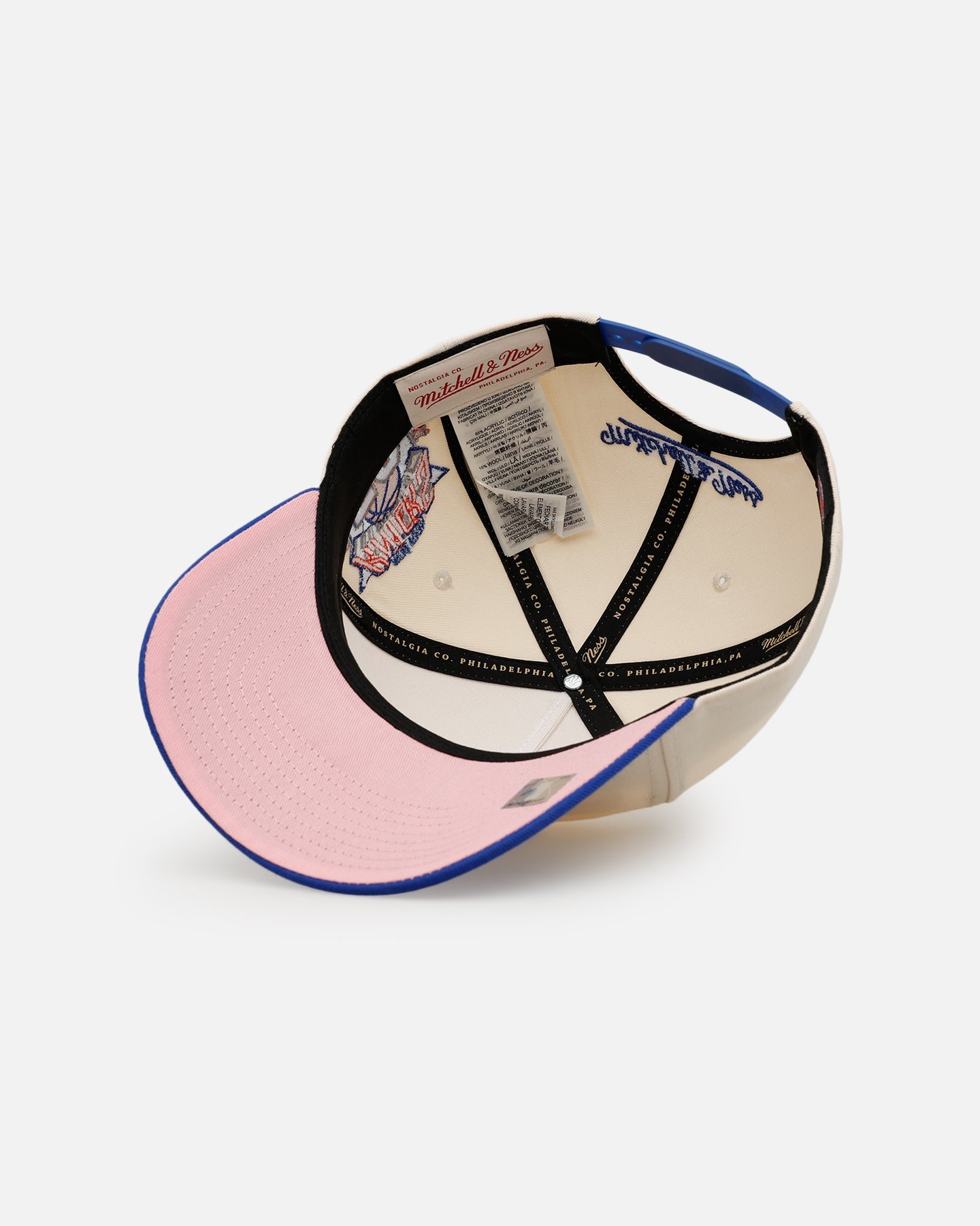 Mitchell & Ness New York Knicks 'Pink Team Logo' Pro Pinch Snapback Off White