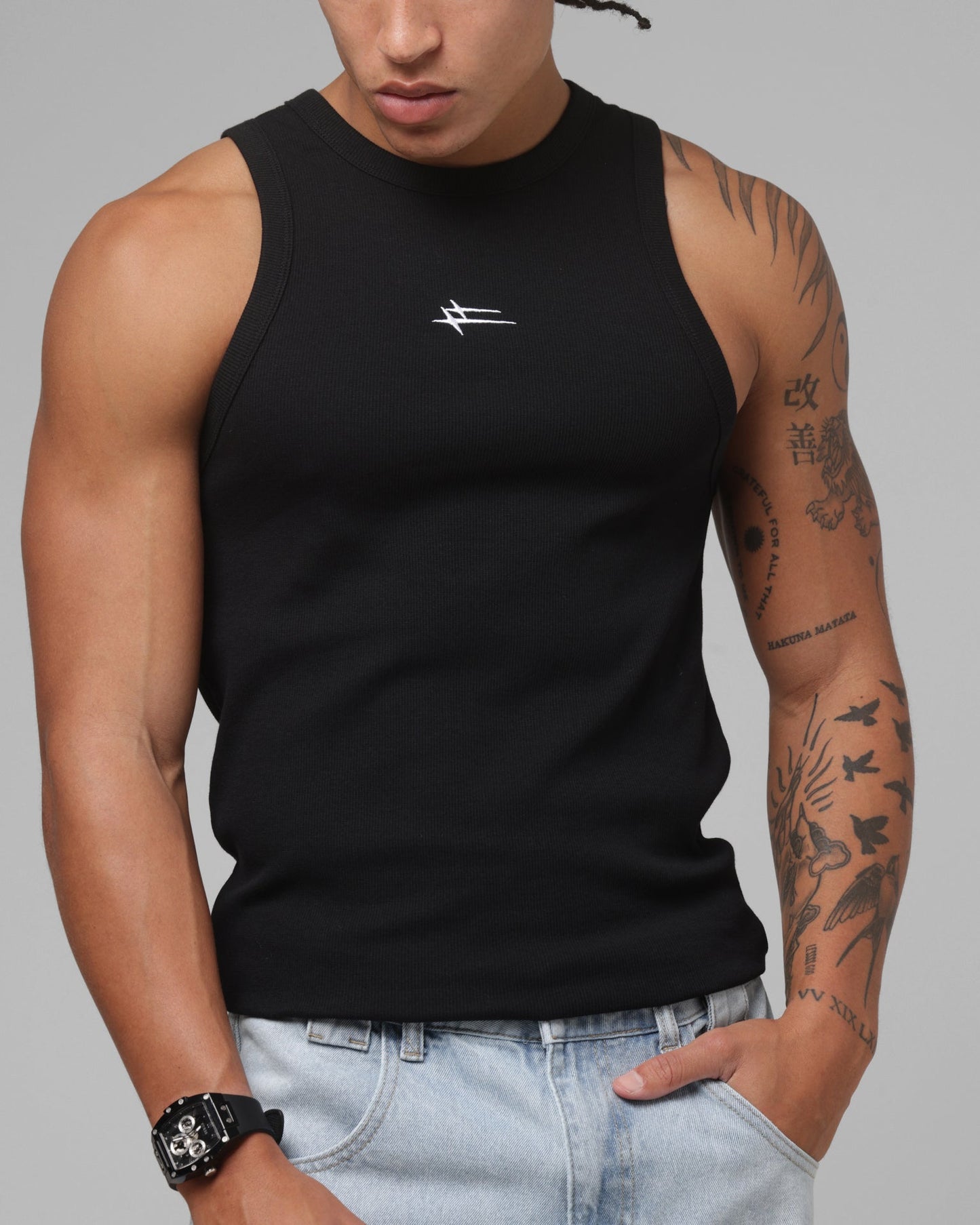 Loiter Hybrid Tank Black