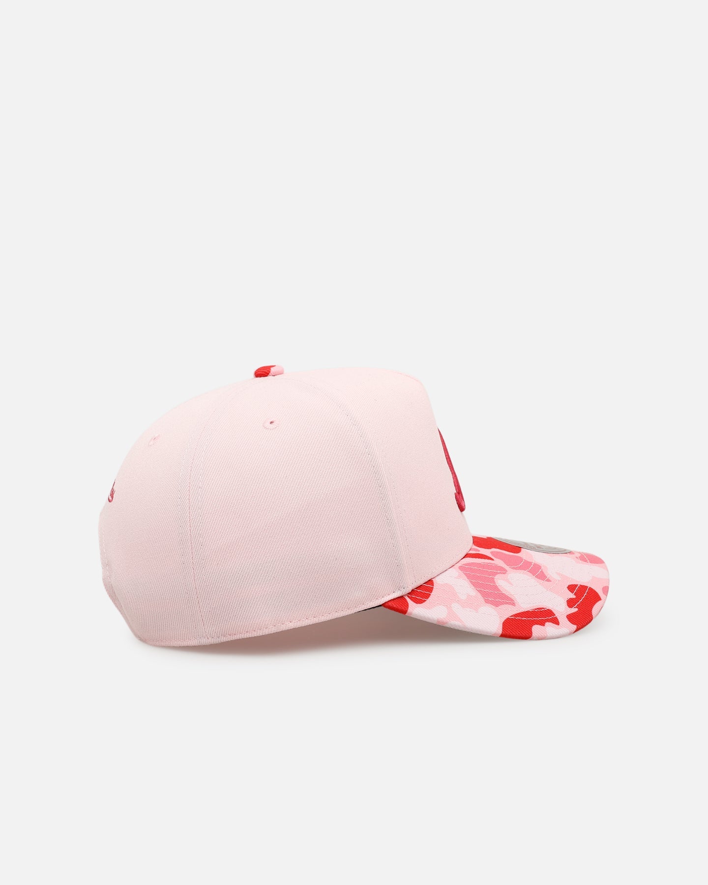 Mitchell & Ness Atlanta Braves 'Pink Camo' Pro Pinch Snapback Pink