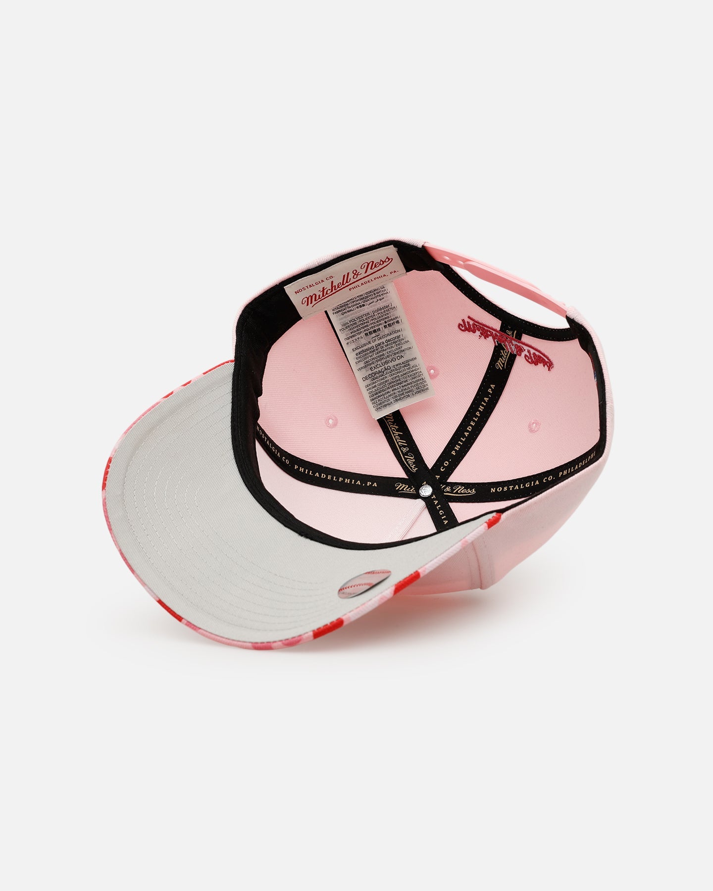 Mitchell & Ness Atlanta Braves 'Pink Camo' Pro Pinch Snapback Pink