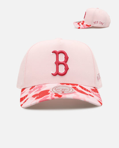 Mitchell & Ness Boston Red Sox 'Pink Camo' Pro Pinch Snapback Pink