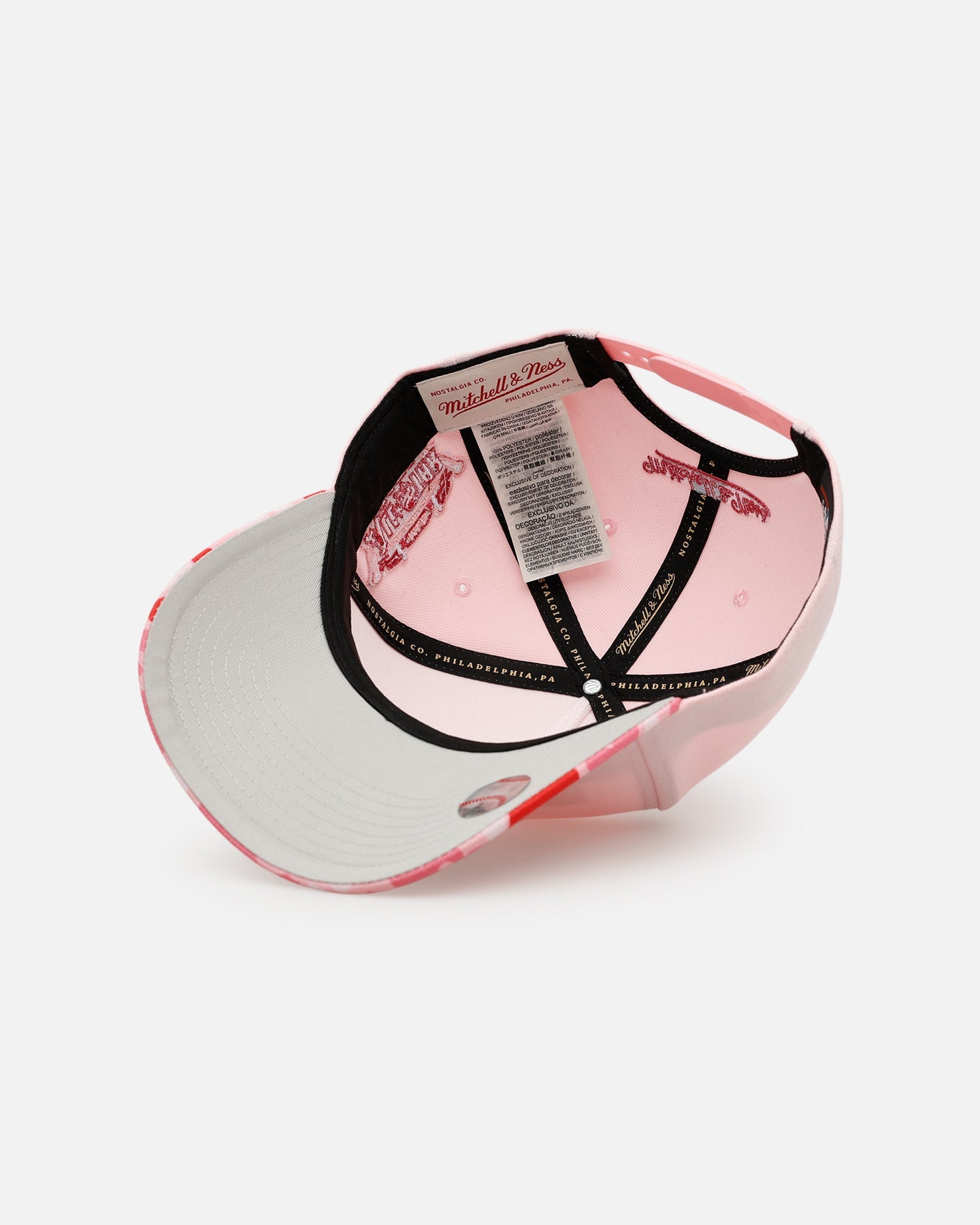 Mitchell & Ness Detroit Tigers 'Pink Camo' Pro Pinch Snapback Pink