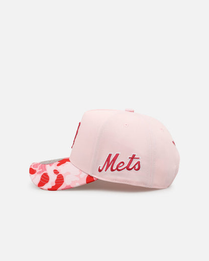 Mitchell & Ness New York Mets 'Pink Camo' Pro Pinch Snapback Pink