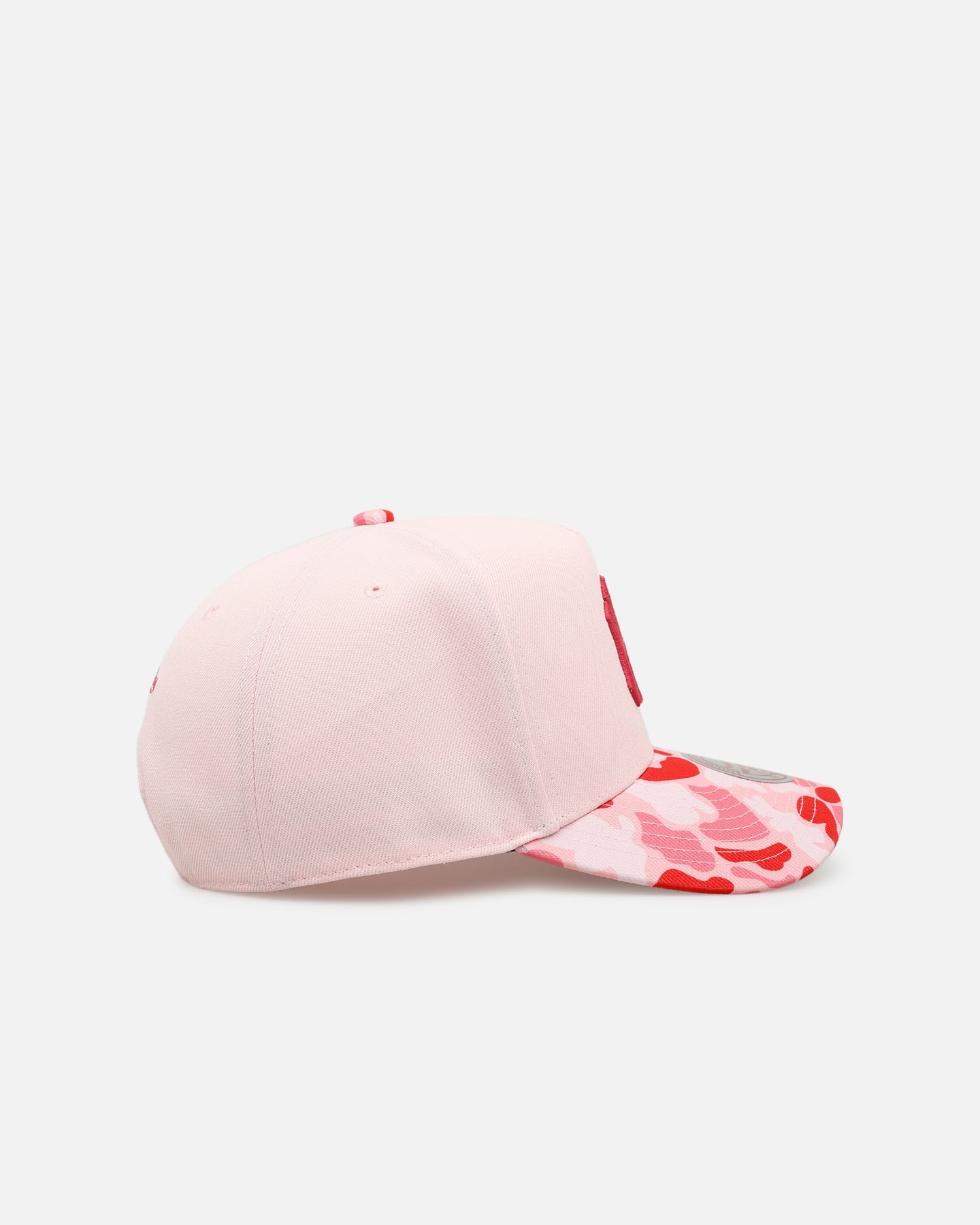 Mitchell & Ness New York Yankees 'Pink Camo' Pro Pinch Snapback Pink