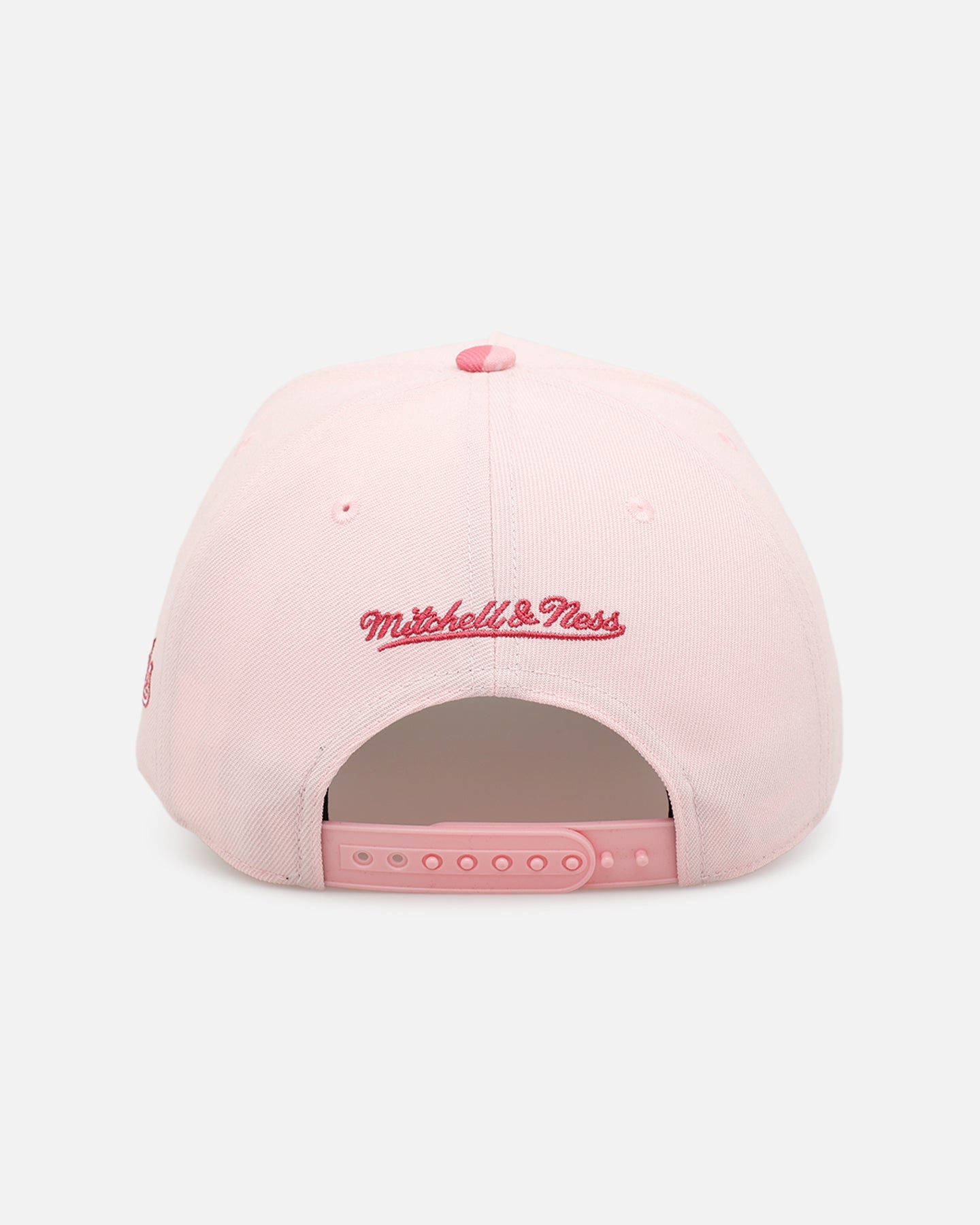 Mitchell & Ness Washington Nationals 'Pink Camo' Pro Pinch Snapback Pink