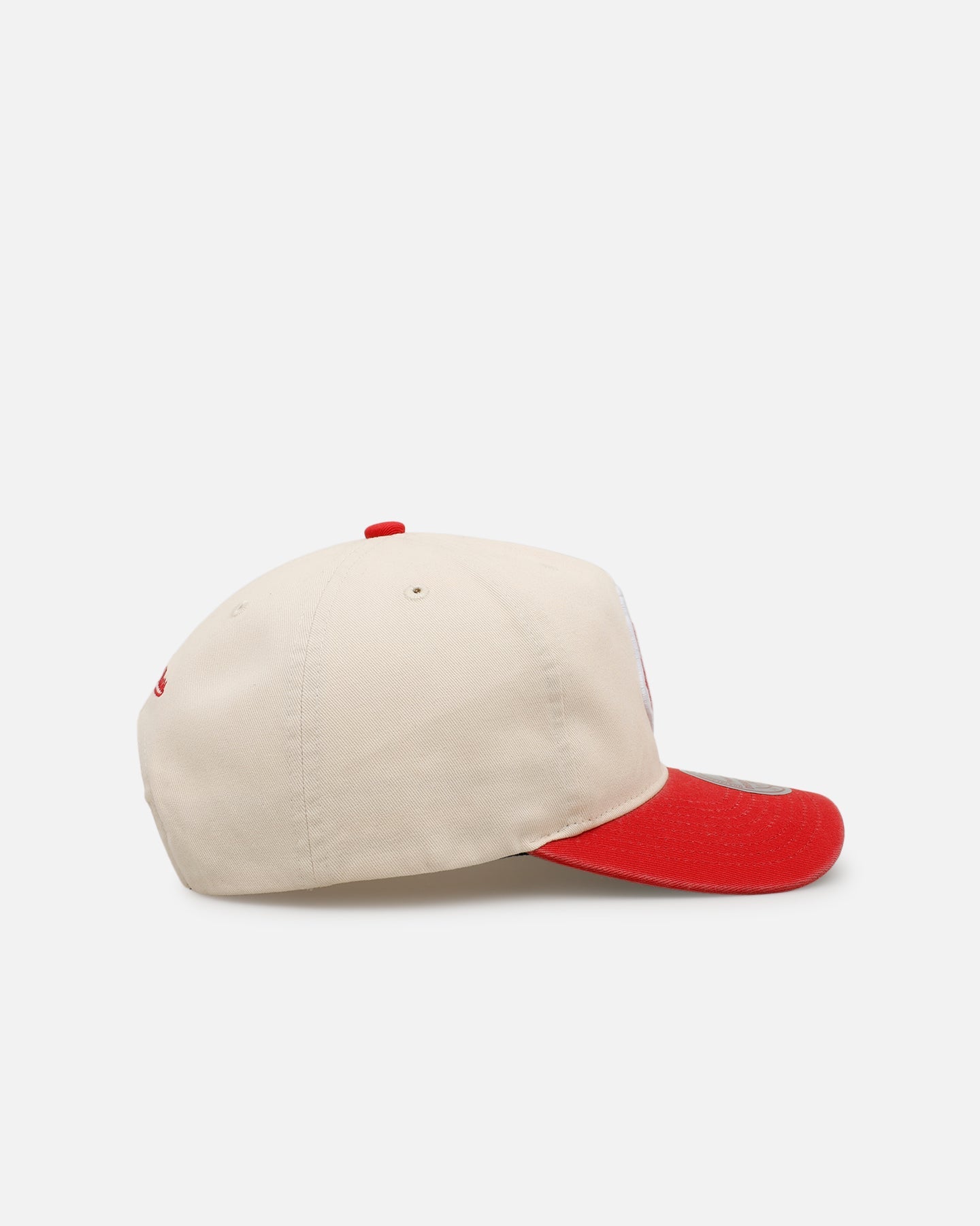 Mitchell & Ness Boston Red Sox 'Washed Cotton' Deadstock Snapback Off White