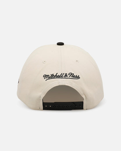 Mitchell & Ness Chicago Bulls 'Washed Cotton' Deadstock Snapback Off White
