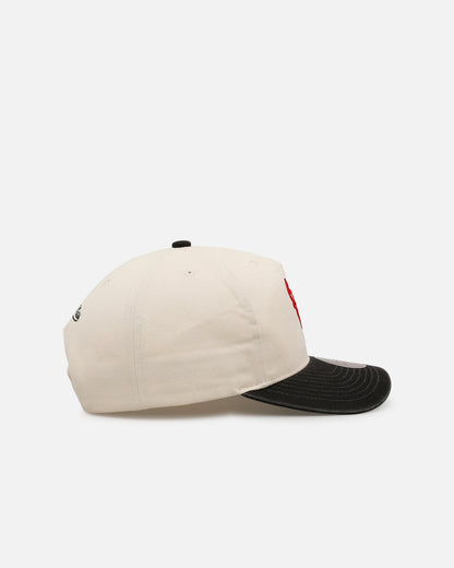 Mitchell & Ness Chicago Bulls 'Washed Cotton' Deadstock Snapback Off White