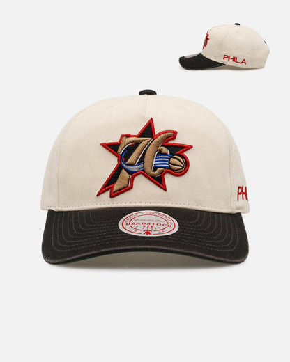 Mitchell & Ness Philadelphia 76ers 'Washed Cotton' Deadstock Snapback Off White