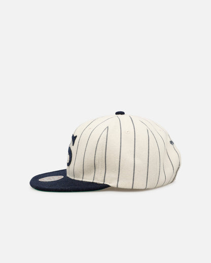 Mitchell & Ness Chicago White Sox 'Vintage Baseball' Vintage Fit Strapback Off White