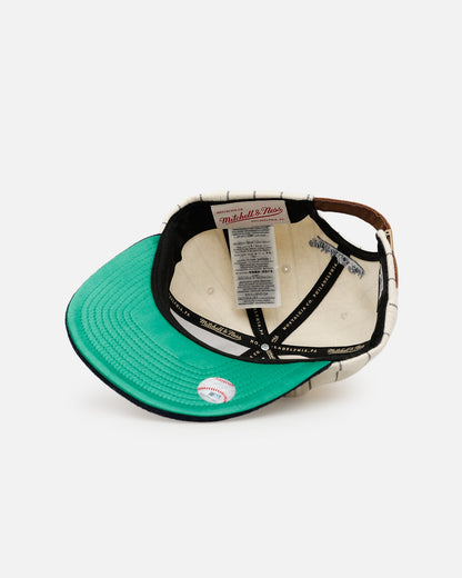 Mitchell & Ness Chicago White Sox 'Vintage Baseball' Vintage Fit Strapback Off White