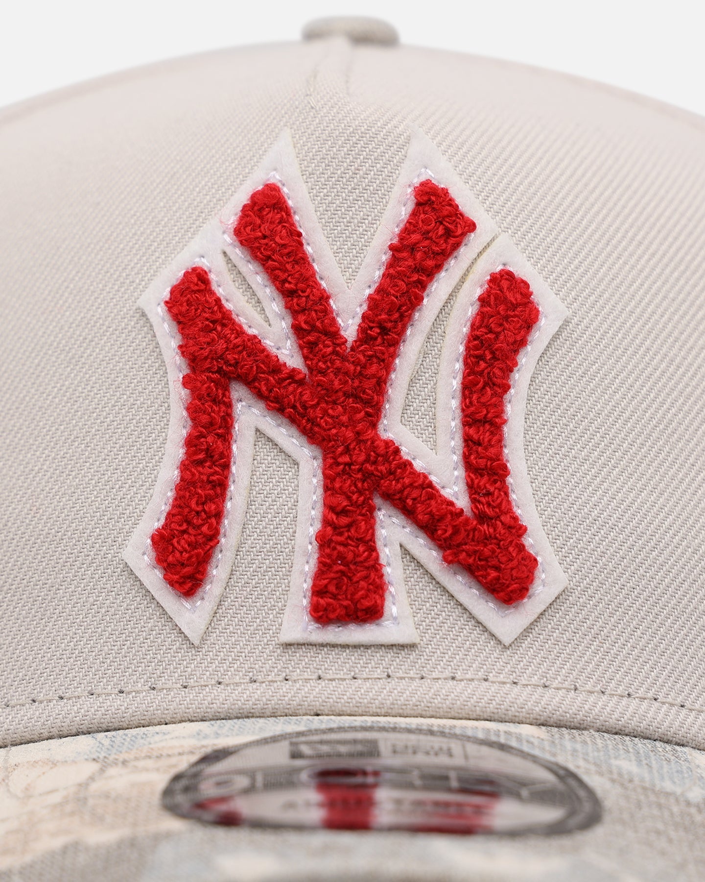 New Era New York Yankees 'Chenille Camo' 9FORTY A-Frame Snapback Camo