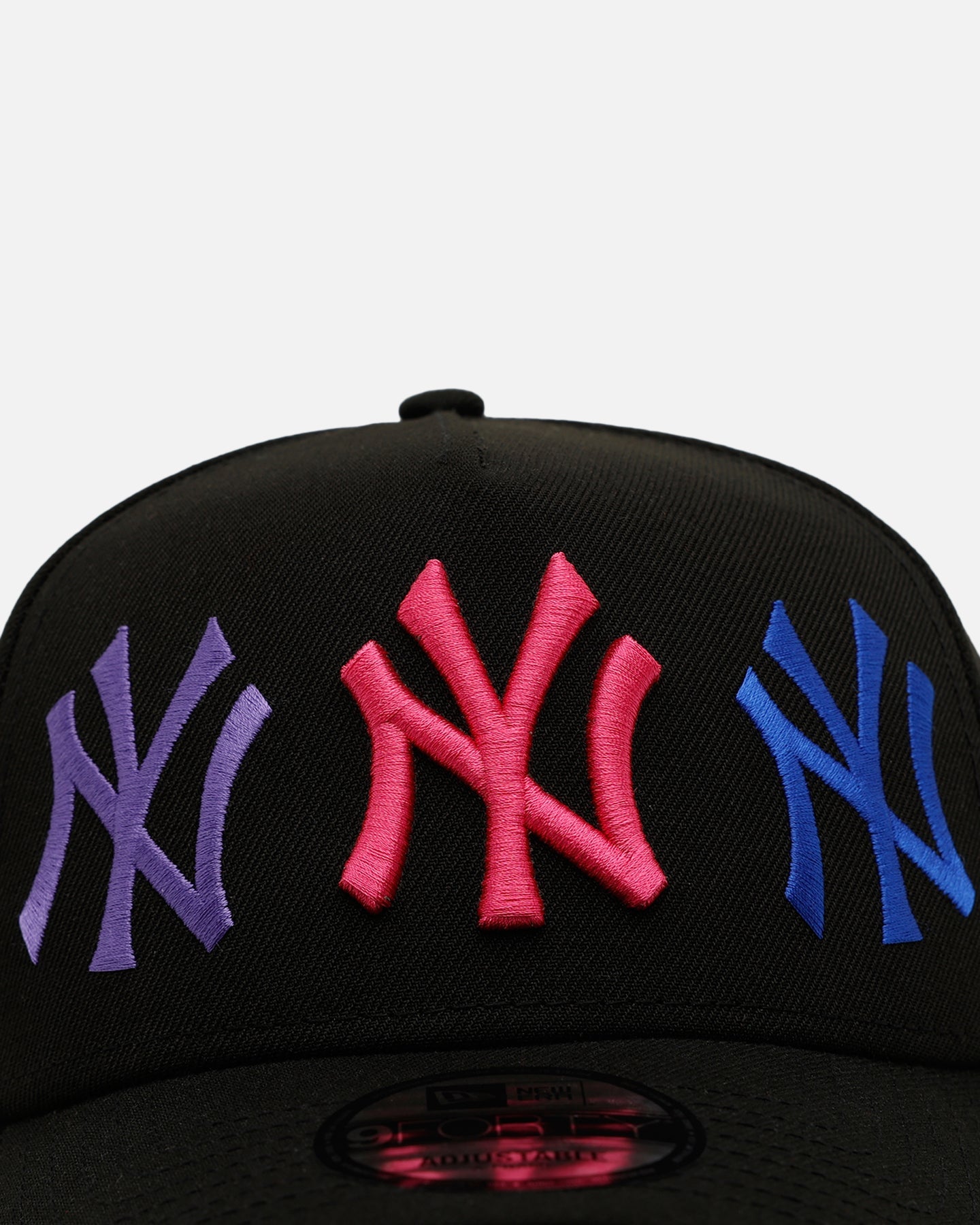 New Era New York Yankees 'Dancing Logos' 9FORTY A-Frame Snapback Black