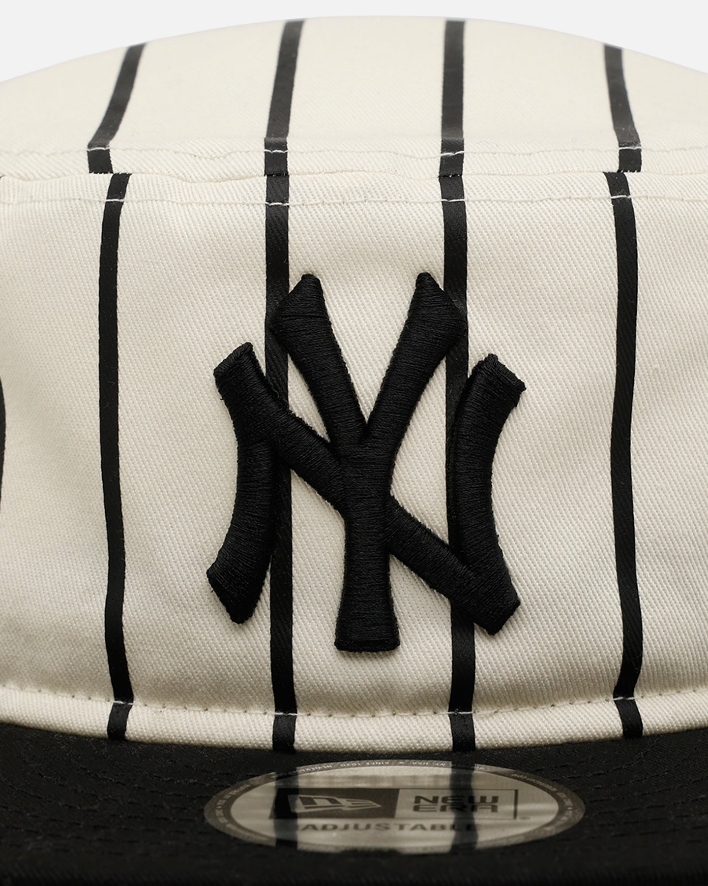 New Era New York Yankees 'Pinstripe' Painter Snapback Chrome/Black