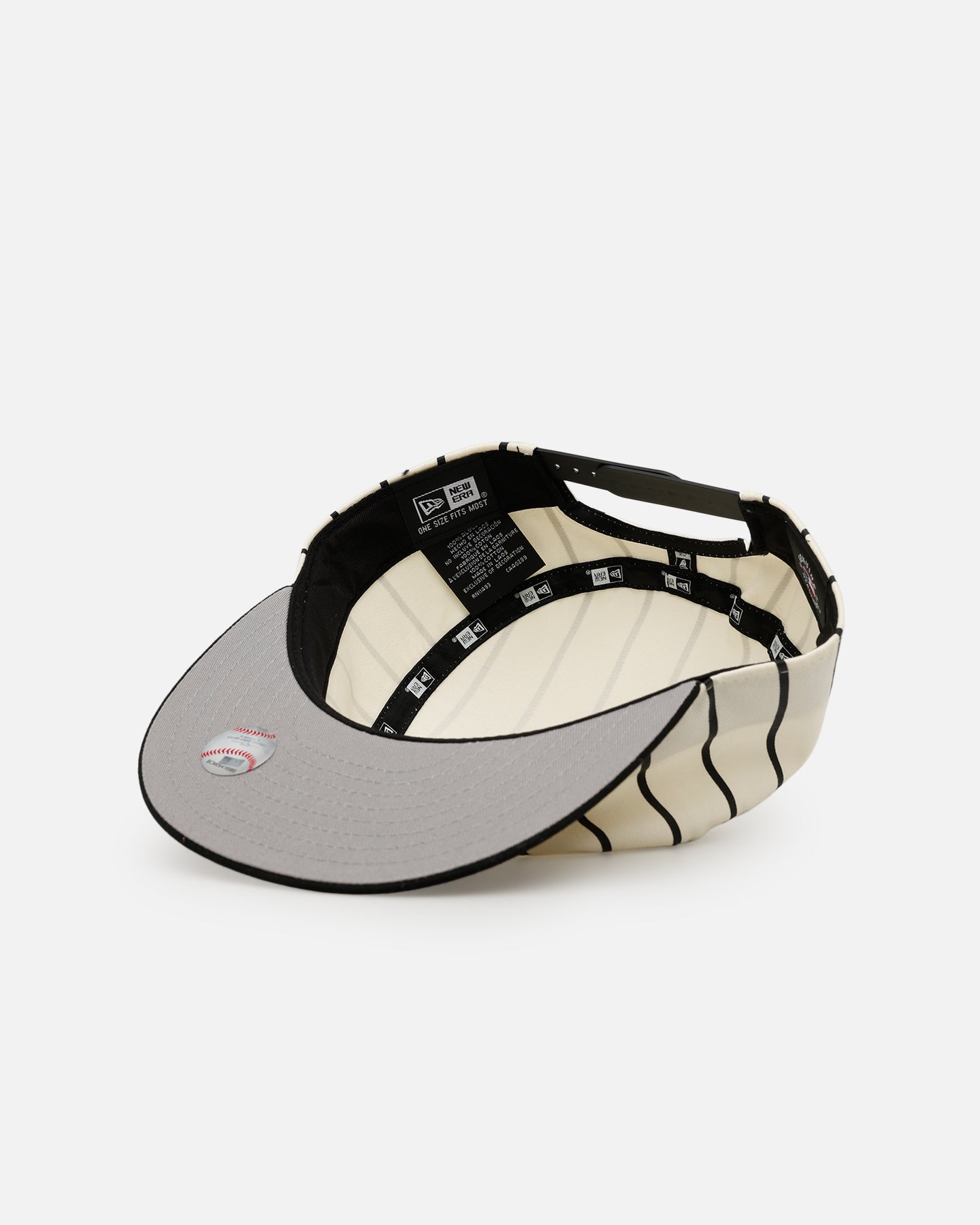 New Era New York Yankees 'Pinstripe' Painter Snapback Chrome/Black