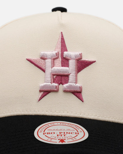 Mitchell & Ness Houston Astros 'Pink Team Logo' Pro Pinch Snapback Off White