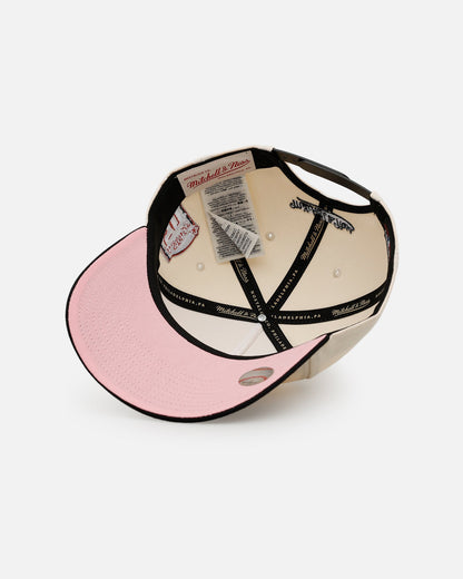 Mitchell & Ness Houston Astros 'Pink Team Logo' Pro Pinch Snapback Off White