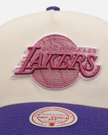 Mitchell & Ness Los Angeles Lakers 'Pink Team Logo' Pro Pinch Snapback Off White