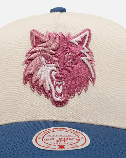 Mitchell & Ness Minnesota Timberwolves 'Pink Team Logo' Pro Pinch Snapback Off White
