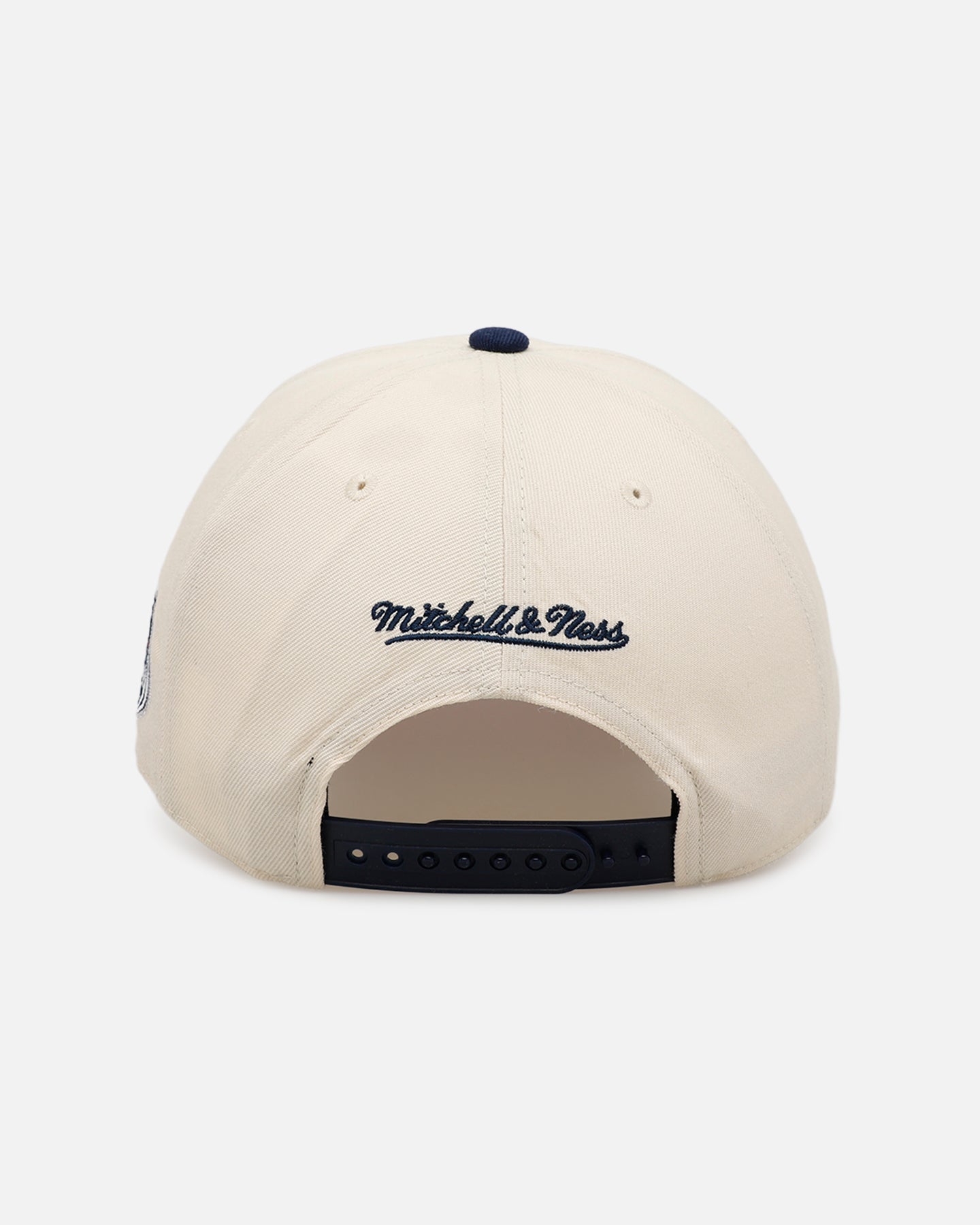 Mitchell & Ness New York Yankees 'Pink Team Logo' Pro Pinch Snapback Off White