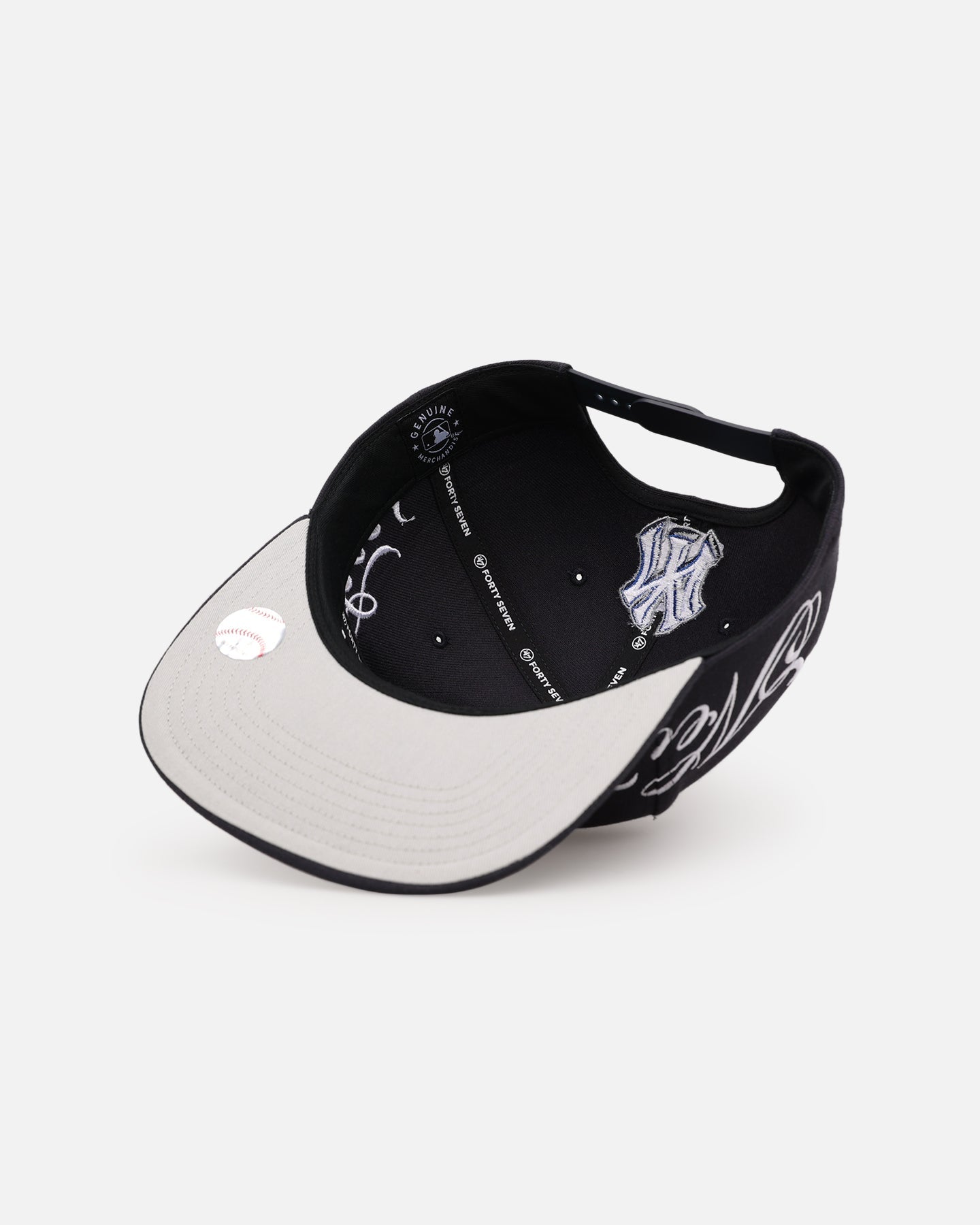 47 Brand New York Yankees 'Mister Cartoon' 47 Captain Snapback Navy
