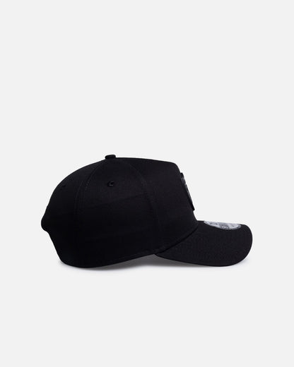 AVILA New Era Las Vegas Raiders 'Black Metal Badge' 9FORTY