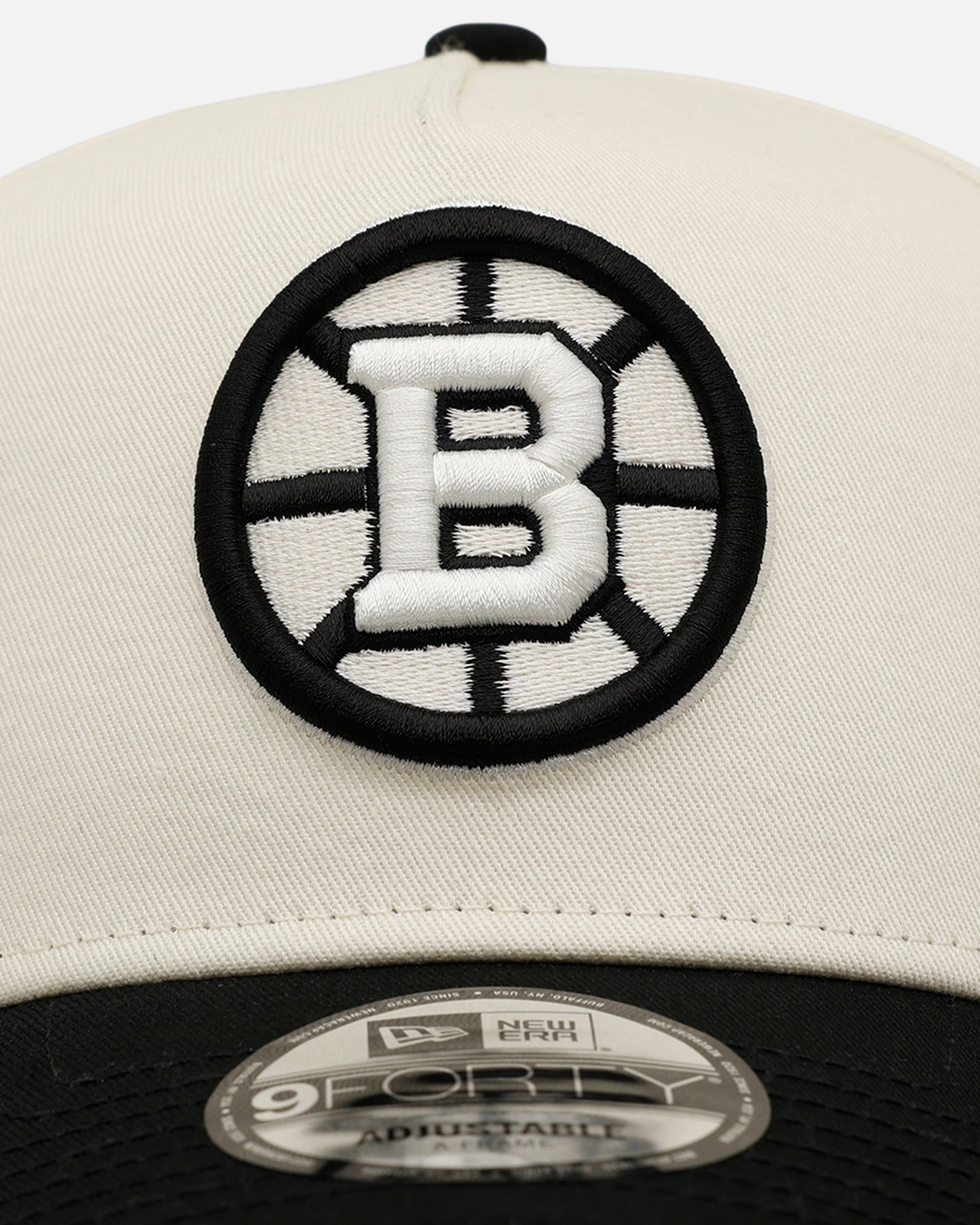 New Era Boston Bruins 'Easy Chrome Black' 9FORTY A-Frame Snapback Chrome/Black