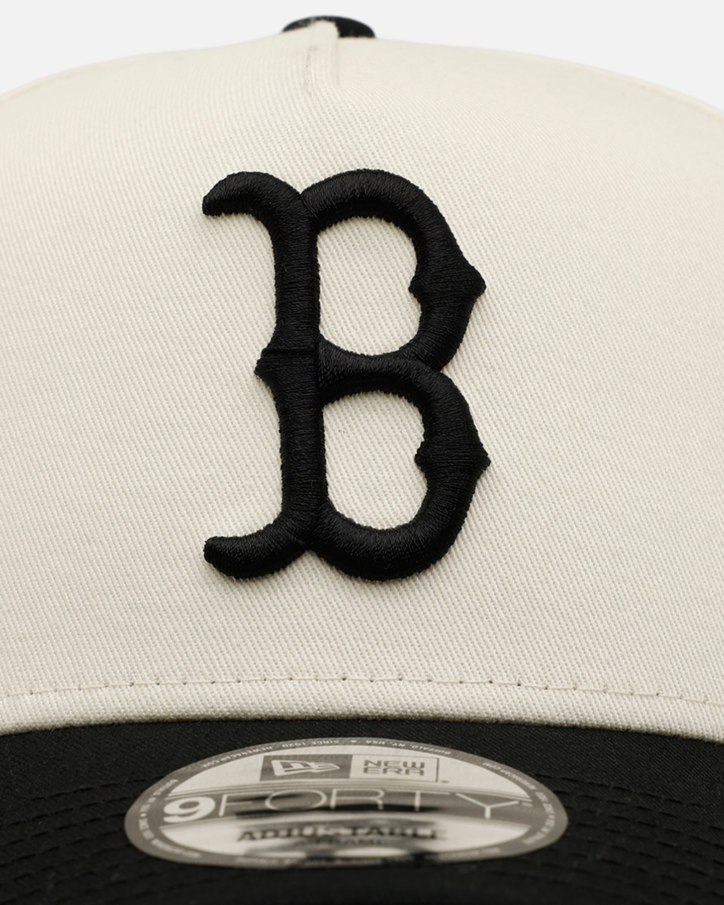 New Era Boston Red Sox 'Easy Chrome Black' 9FORTY A-Frame Snapback Chrome/Black