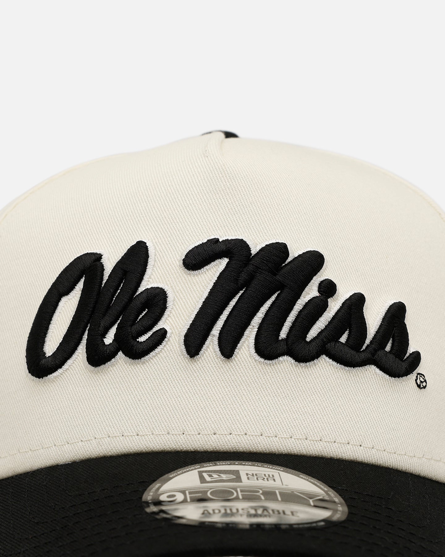 New Era Ole Miss Rebels 'Easy Chrome Black' 9FORTY A-Frame Snapback Chrome/Black