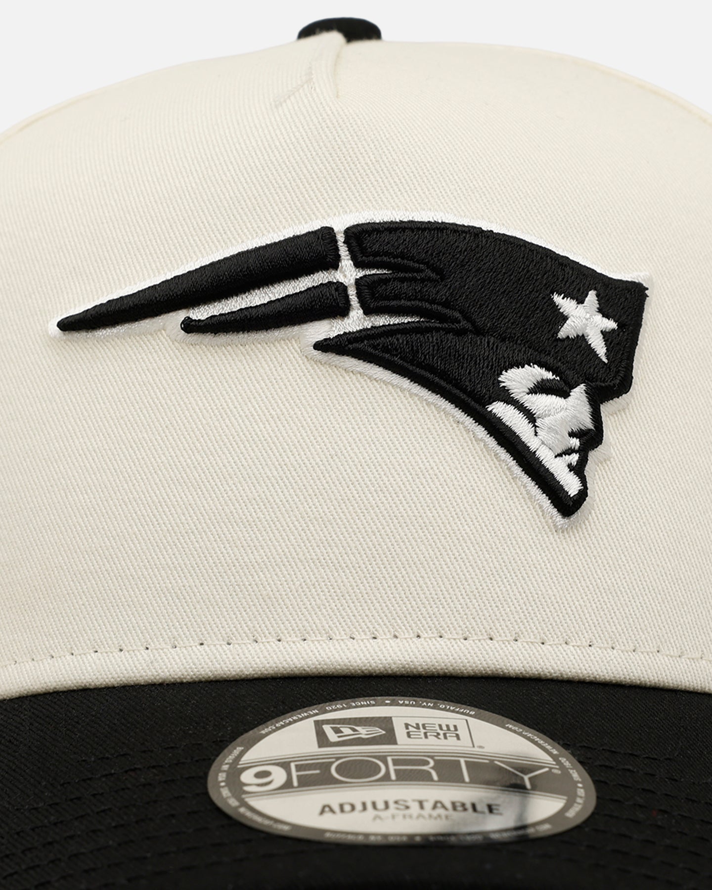 New Era New England Patriots 'Easy Chrome Black' 9FORTY A-Frame Snapback Chrome/Black