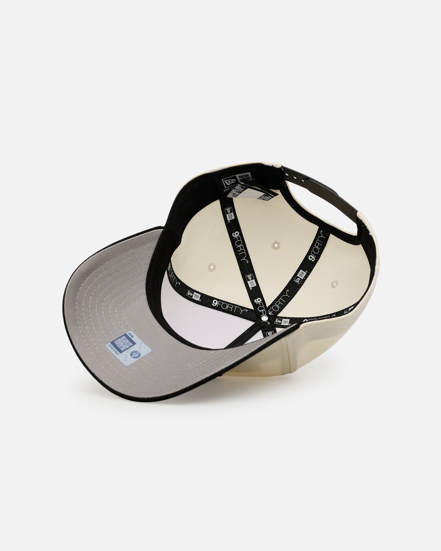 New Era Notre Dame Fighting Irish 'Easy Chrome Black' 9FORTY A-Frame Snapback Chrome/Black