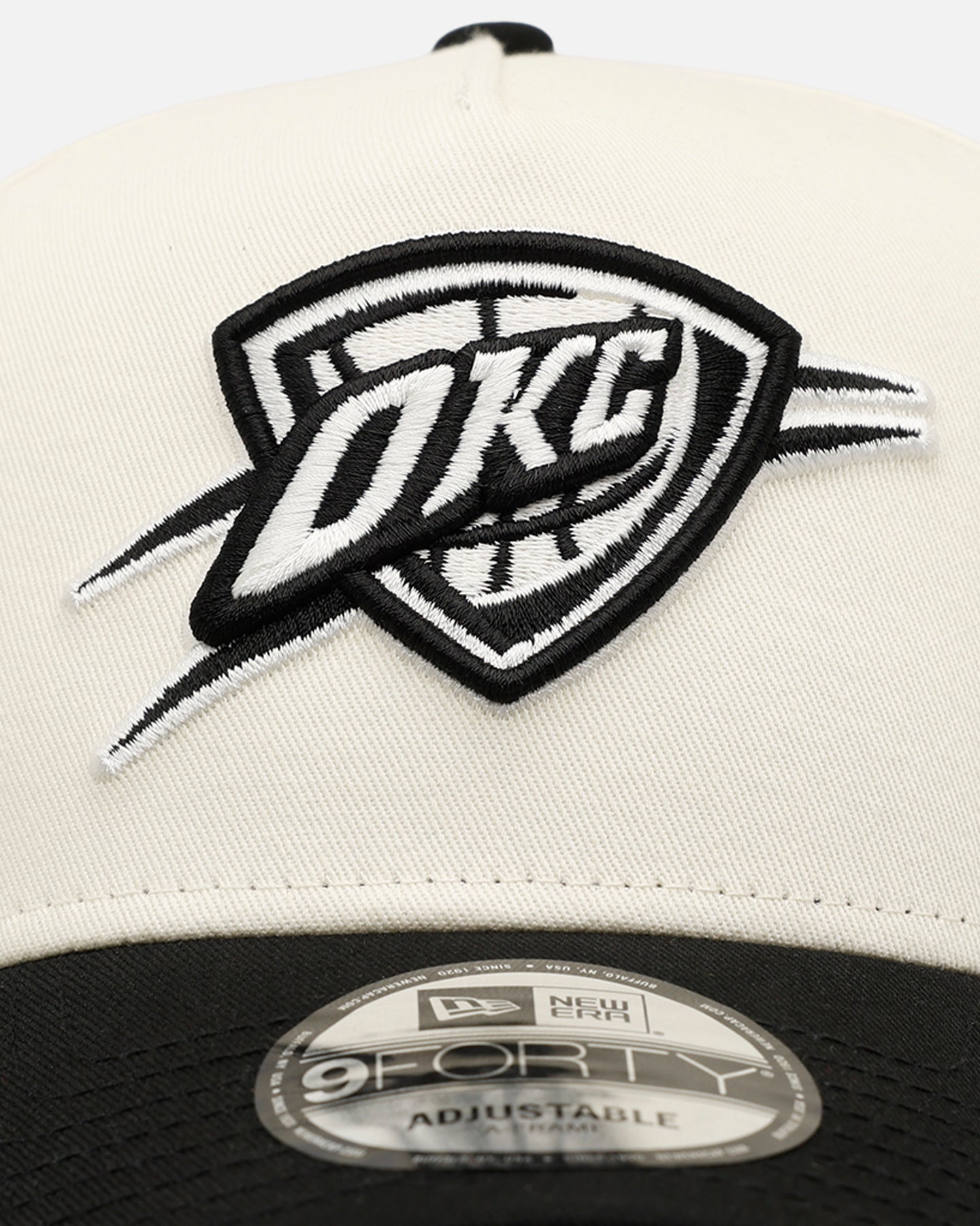 New Era Oklahoma City Thunder 'Easy Chrome Black' 9FORTY A-Frame Snapback Chrome/Black