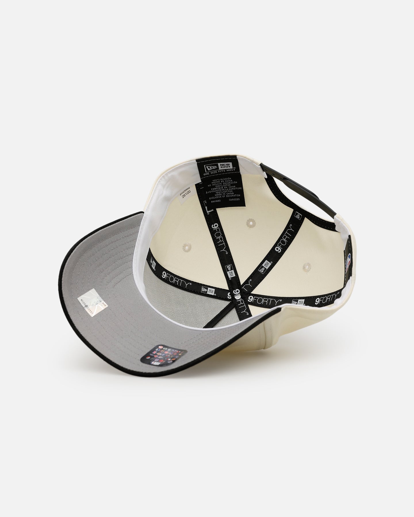 New Era Philadelphia 76ers 'Easy Chrome Black' 9FORTY A-Frame Snapback Chrome/Black
