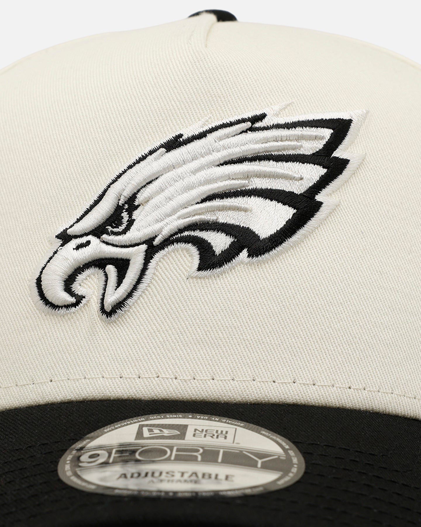 New Era Philadelphia Eagles 'Easy Chrome Black' 9FORTY A-Frame Snapback Chrome/Black