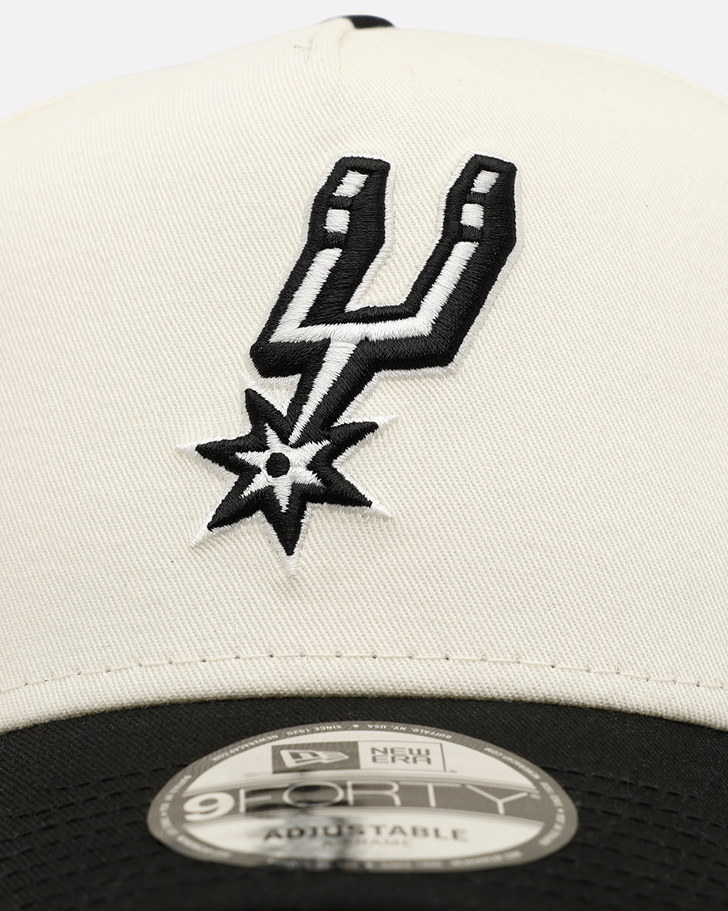 New Era San Antonio Spurs 'Easy Chrome Black' 9FORTY A-Frame Snapback Chrome/Black
