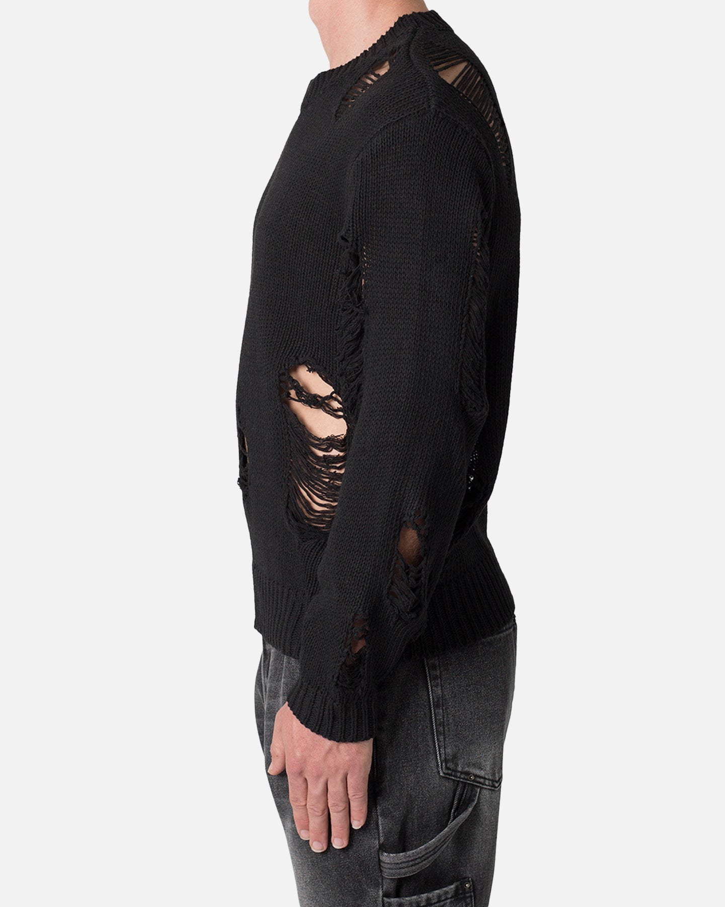 AVILA MNML Distressed Sweater Black