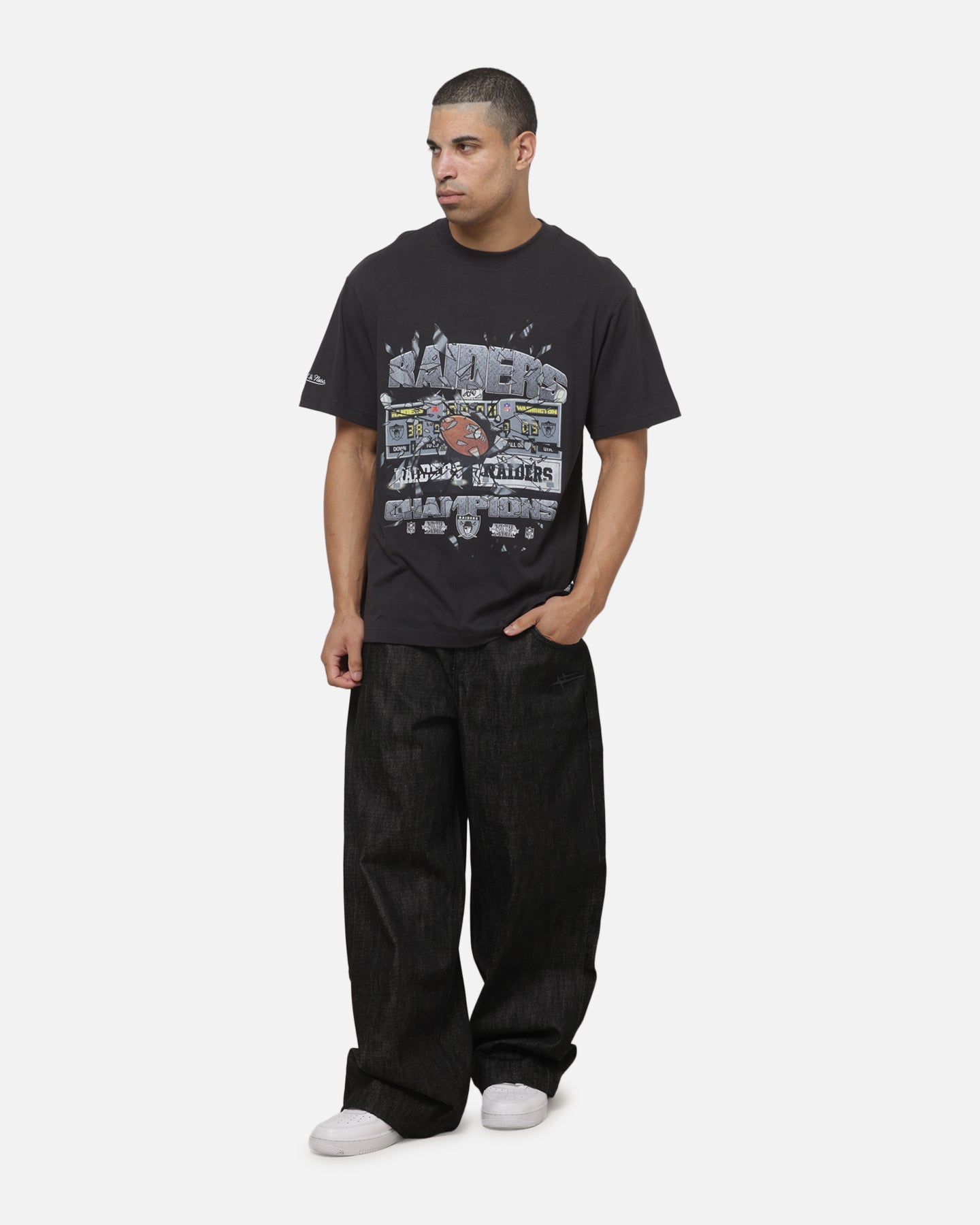 Mitchell & Ness Las Vegas Raiders Smashed Scoreboard T-Shirt Washed Black