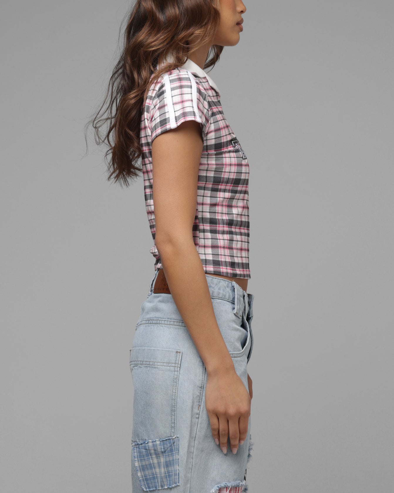Loiter Women's Unity Crop T-Shirt Pink Plaid