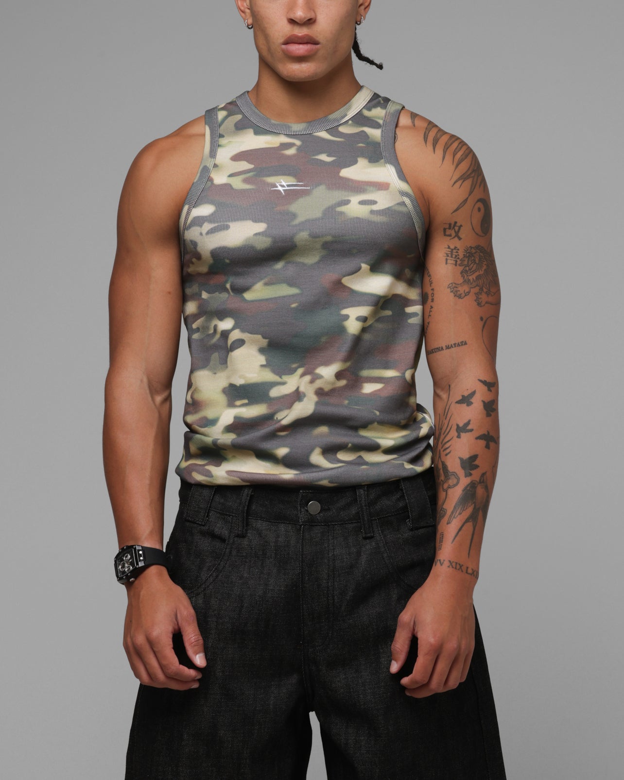 Loiter Hybrid Tank Camo