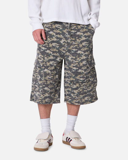 MNML Distressed Ultra Baggy Cargo Shorts Camo