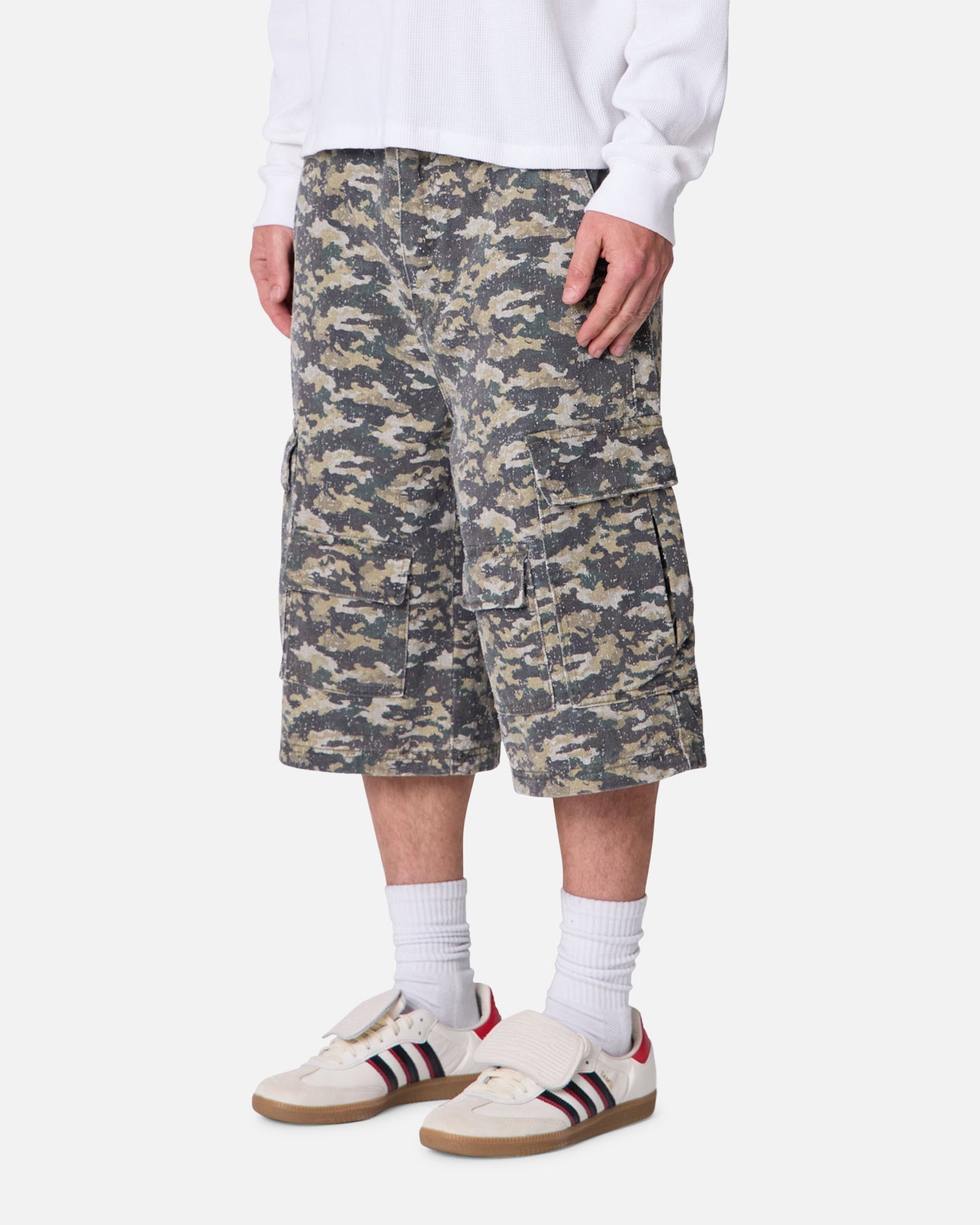 MNML Distressed Ultra Baggy Cargo Shorts Camo