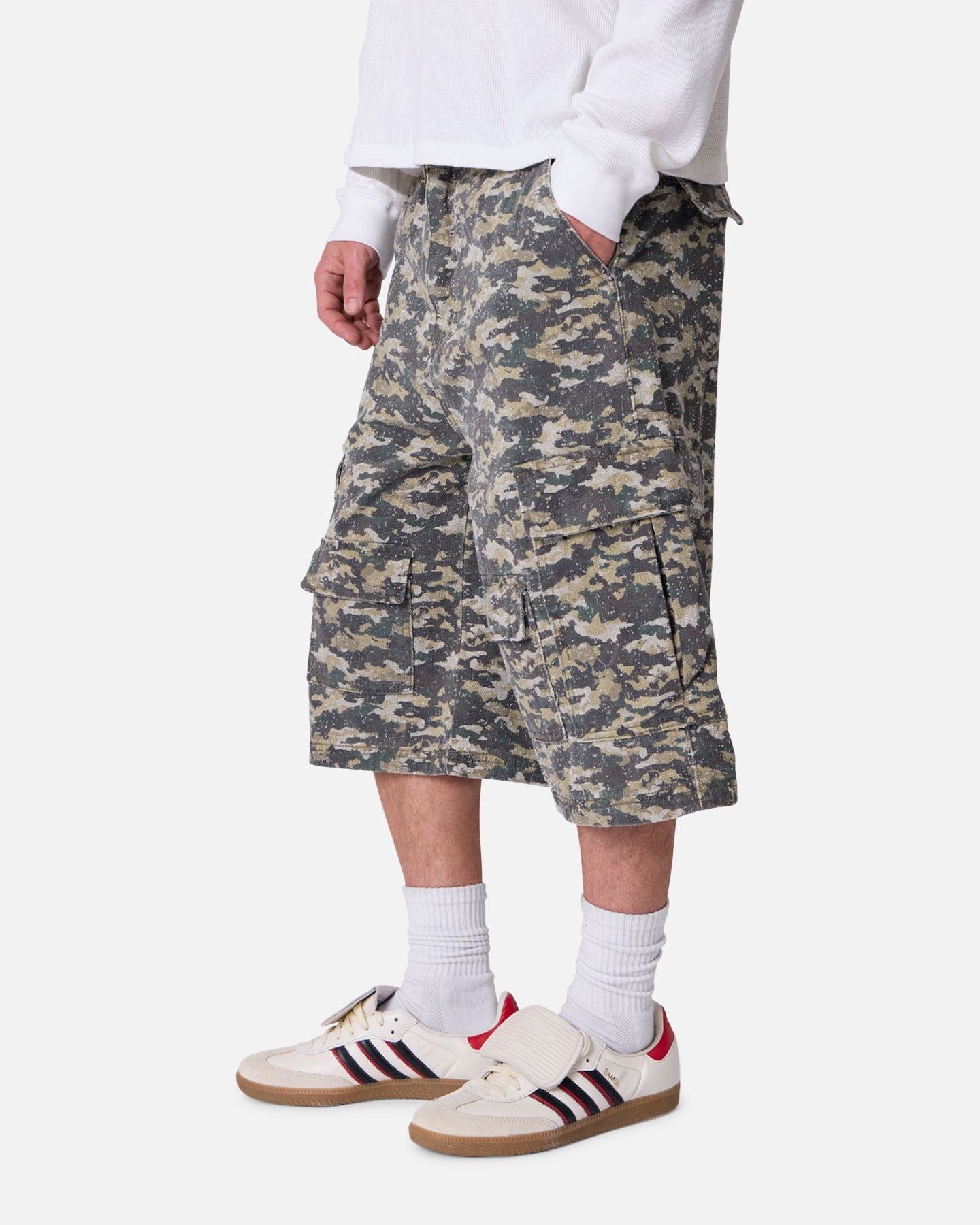 MNML Distressed Ultra Baggy Cargo Shorts Camo