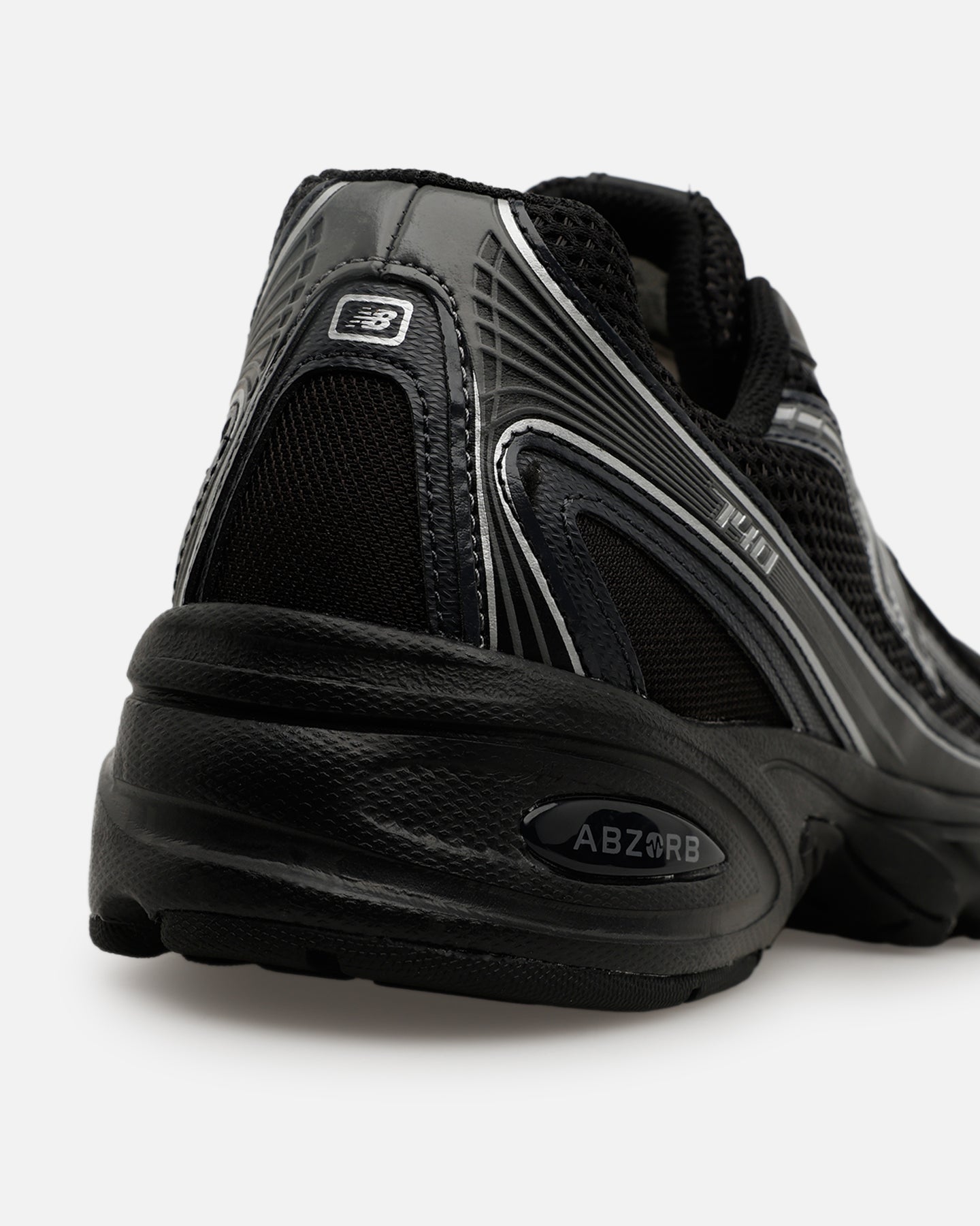 New Balance 740 Black/Silver