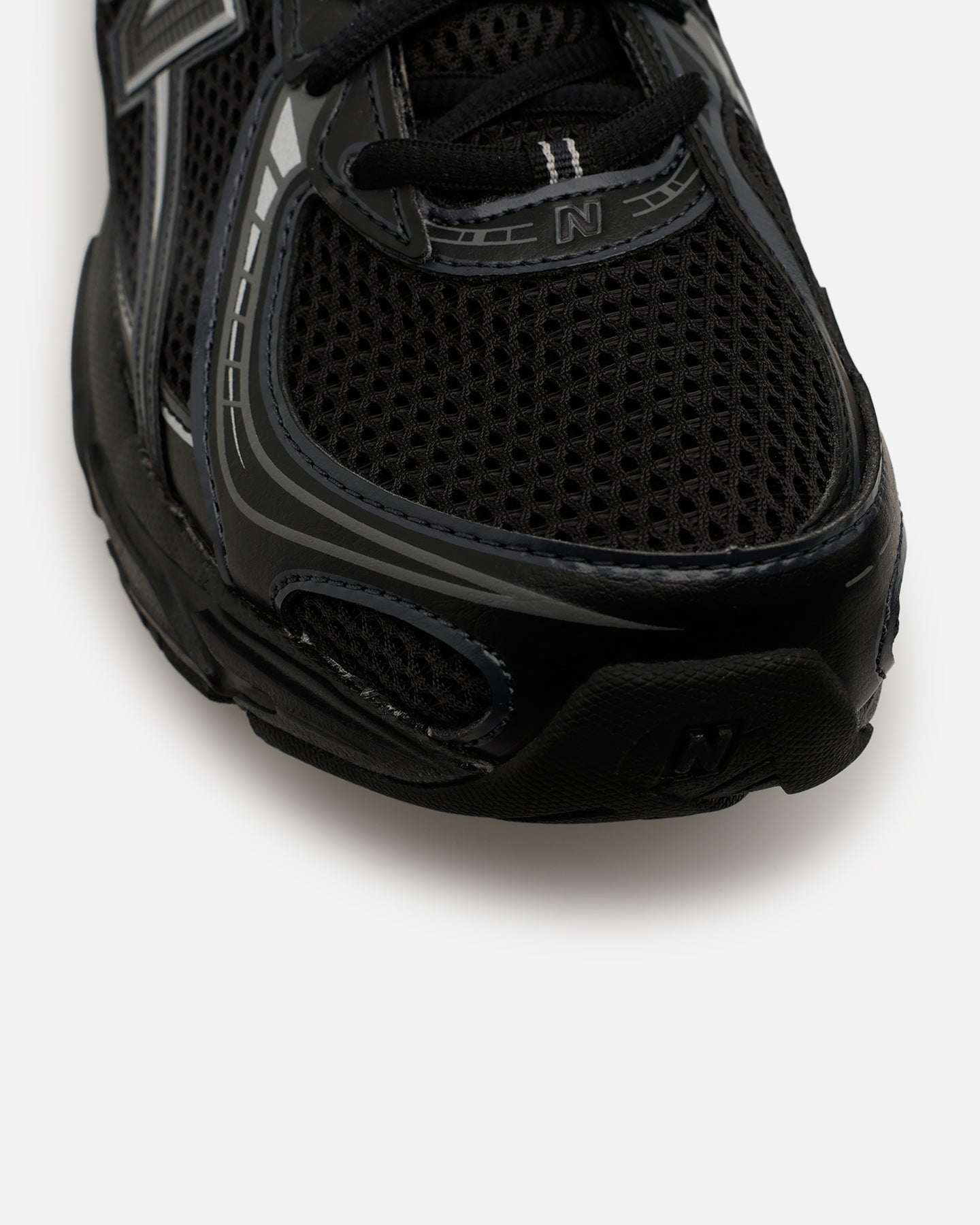 New Balance 740 Black/Silver