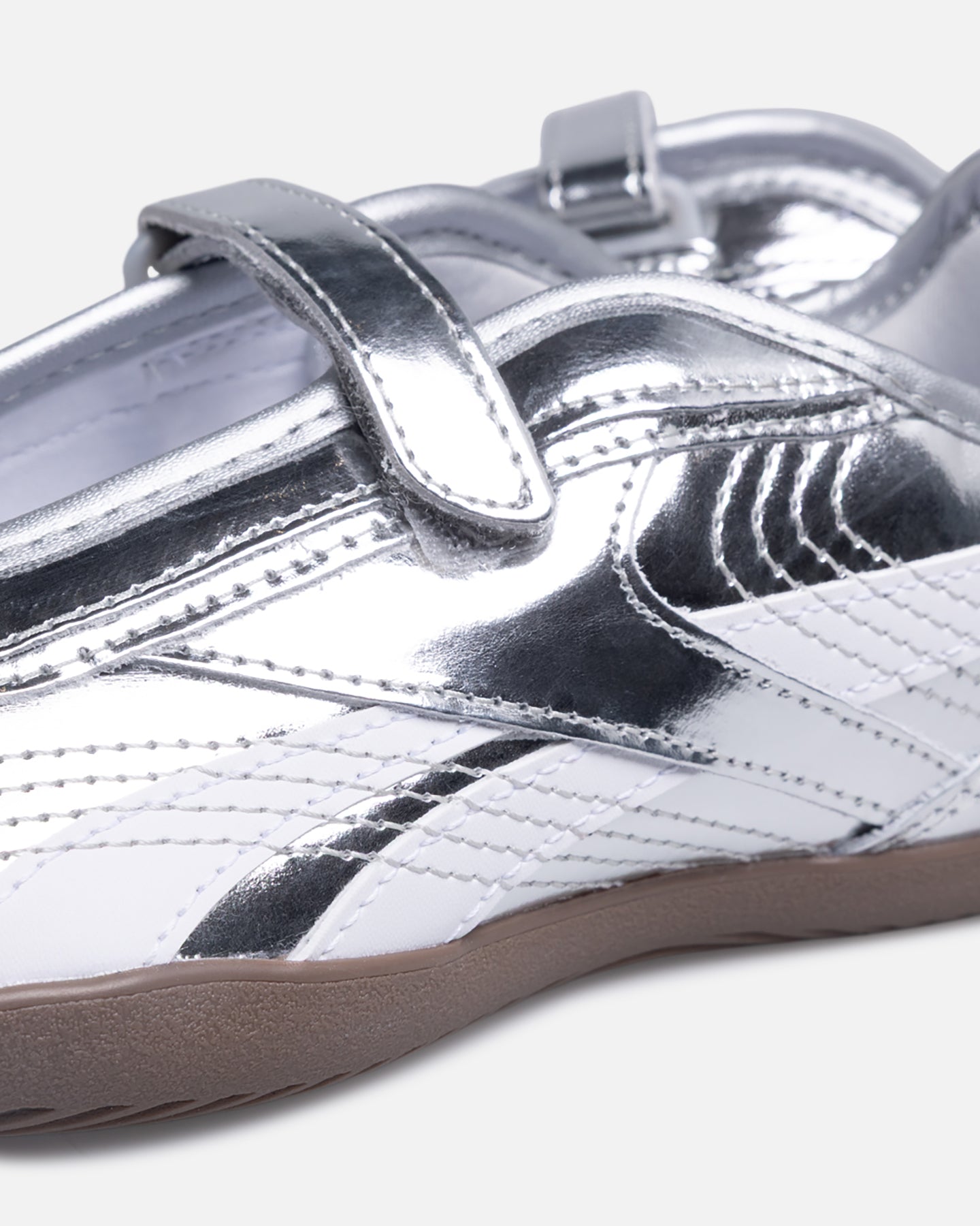 Reebok Women's Ultra Lo Mary Jane Silver/White