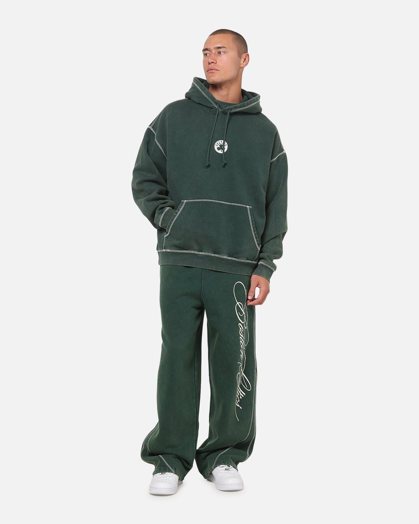Mitchell & Ness Boston Celtics Star Script Relaxed Track Pants Pine Green