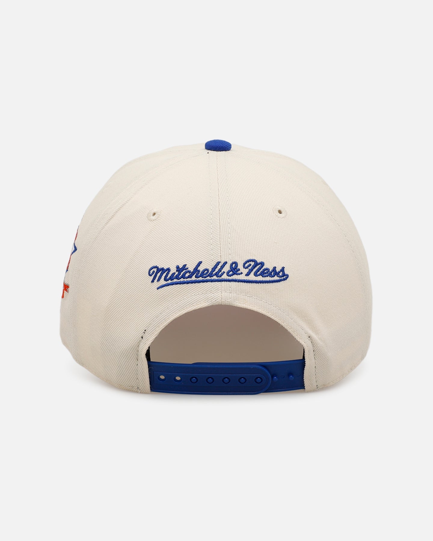 Mitchell & Ness New York Knicks 'Pink Team Logo' Pro Pinch Snapback Off White