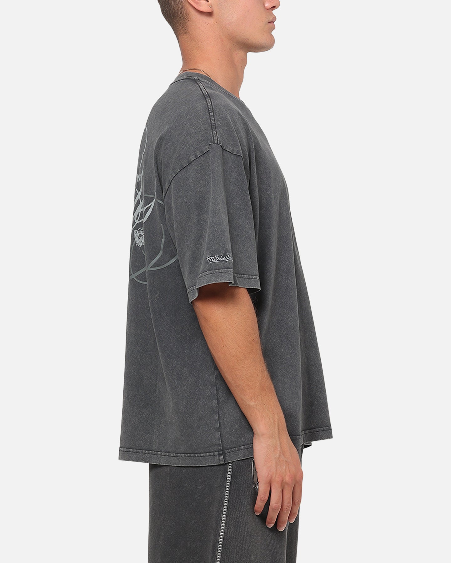 Mitchell & Ness Las Vegas Raiders Star Script Boxy T-Shirt Washed Black