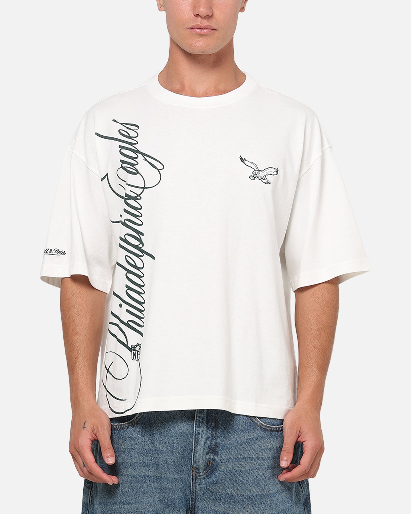 Mitchell & Ness Philadelphia Eagles Star Script Boxy T-Shirt Vintage White